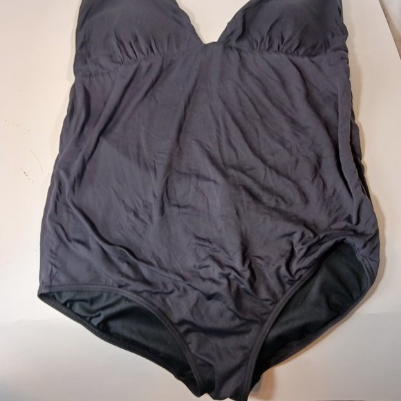 BluMoss Luxury One-Piece Swimwear Villa Classic Halter Maillot Navy Size Small - Picture 3 of 15